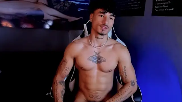 Snapshot of Thomas_Fit1 chatting on April 29, 3:16 pm Thomas Fit1 online show from April 29, 3:16 pm