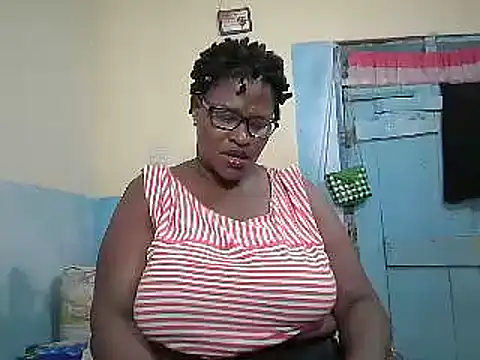 Snapshot of sexy_bigboobss chatting on May 28, 7:05 am sexy bigboobss online show from May 28, 7:05 am