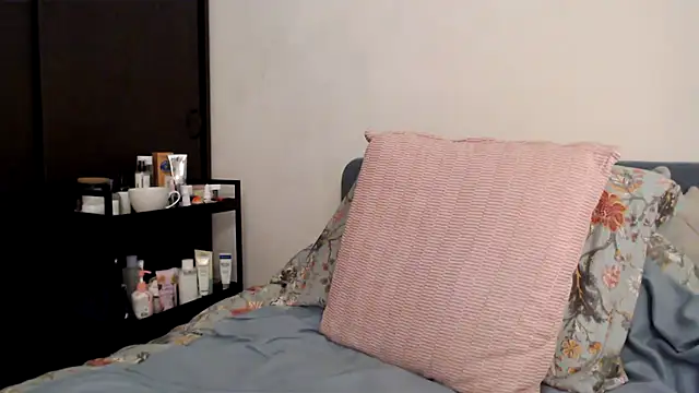 Scarlettford online show from March 18, 5:27 pm