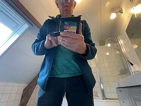 Snapshot of martxxxxx chatting on September 16, 9:10 am martxxxxx online show from September 16, 9:10 am