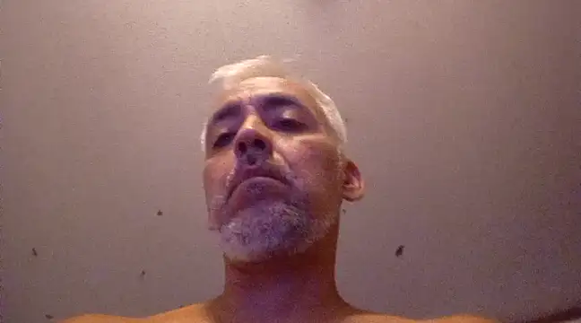 Xoc8  online show from February 3, 6:07 pm