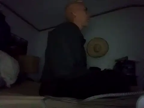 Xoc8  online show from March 3, 4:03 am