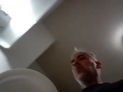 Xoc8  online show from October 19, 10:10 pm