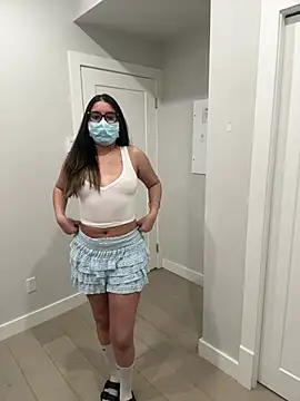 jAsMinE678 online show from March 15, 4:29 am