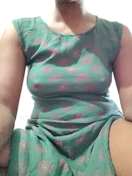 Snapshot of rituporna2004 chatting on November 6, 3:18 am rituporna2004 online show from November 6, 3:18 am