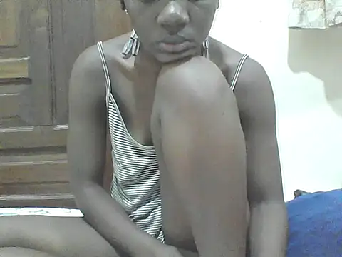 Snapshot of Ebony_Sweetcandy chatting on March 10, 5:07 pm Ebony Sweetcandy online show from March 10, 5:07 pm