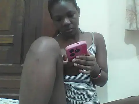 Snapshot of Ebony_Sweetcandy chatting on April 21, 6:34 pm Ebony Sweetcandy online show from April 21, 6:34 pm