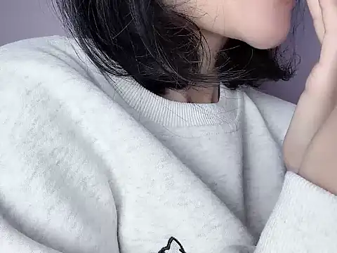 Snapshot of Baenee chatting on December 3, 12:03 pm Baenee online show from December 3, 12:03 pm