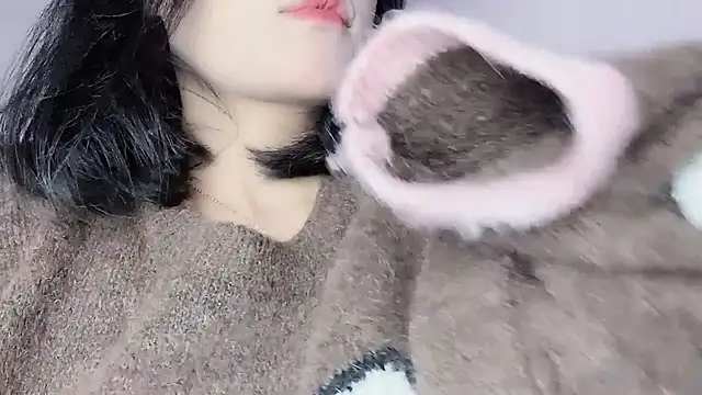 Snapshot of Baenee chatting on January 9, 3:04 pm Baenee online show from January 9, 3:04 pm