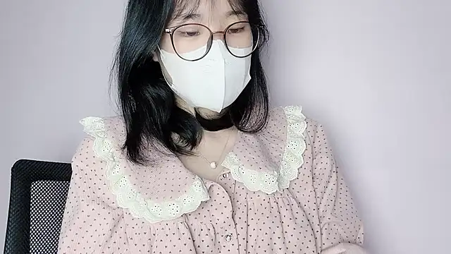 Snapshot of Baenee chatting on February 8, 1:36 pm Baenee online show from February 8, 1:36 pm