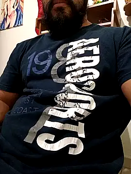 Snapshot of HombreS3n chatting on December 6, 8:51 pm HombreS3n online show from December 6, 8:51 pm