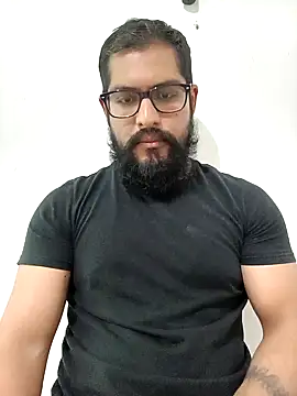 Snapshot of HombreS3n chatting on February 10, 10:30 pm HombreS3n online show from February 10, 10:30 pm