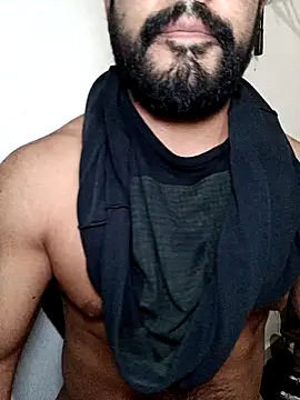 Snapshot of HombreS3n chatting on October 20, 4:13 am HombreS3n online show from October 20, 4:13 am