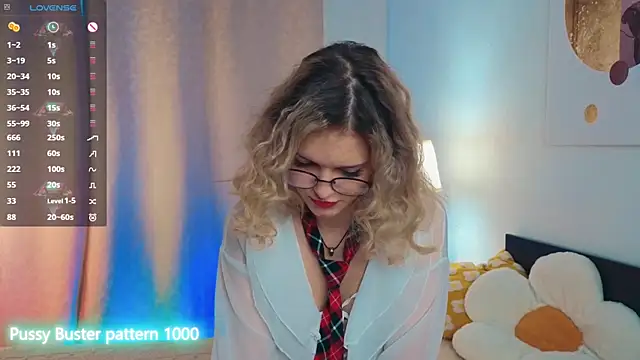 Snapshot of KimberliDean chatting on December 9, 7:17 am KimberliDean online show from December 9, 7:17 am