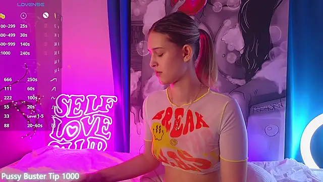 Snapshot of KimberliDean chatting on January 29, 9:23 am KimberliDean online show from January 29, 9:23 am