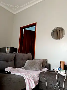 Babez show online show from April 18, 7:12 am