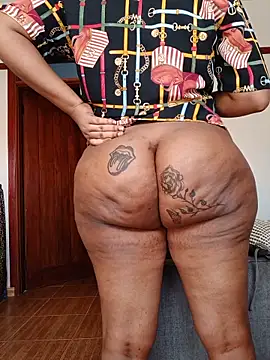 Snapshot of Babez_show chatting on June 18, 10:30 am Babez show online show from June 18, 10:30 am