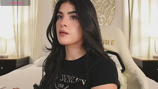 Snapshot of Antonellaparis_ chatting on March 31, 2:46 am Antonellaparis online show from March 31, 2:46 am