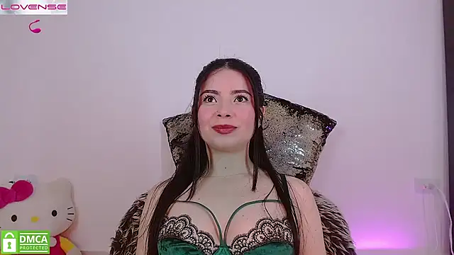 LauryMoons online show from May 2, 11:10 pm