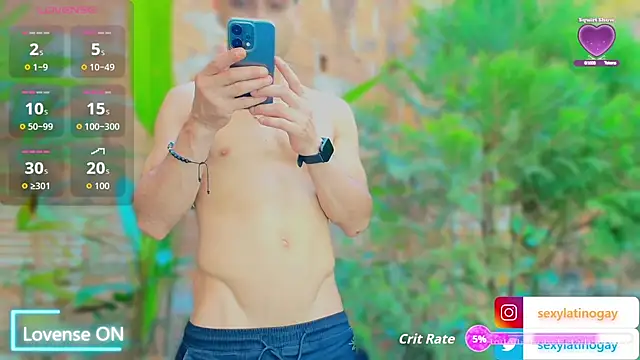 Snapshot of sexyboycolombi4 chatting on May 21, 7:10 pm sexyboycolombi4 online show from May 21, 7:10 pm
