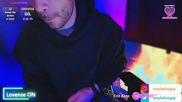Snapshot of sexyboycolombi4 chatting on May 30, 8:55 am sexyboycolombi4 online show from May 30, 8:55 am