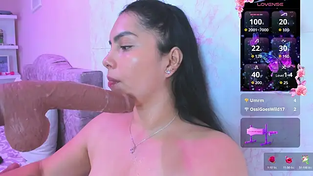 Snapshot of evelinn_belen chatting on April 30, 12:11 pm evelinn belen online show from April 30, 12:11 pm