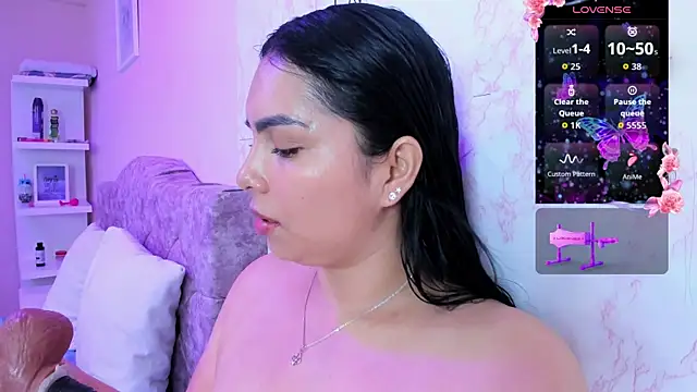 Snapshot of evelinn_belen chatting on May 9, 12:21 pm evelinn belen online show from May 9, 12:21 pm