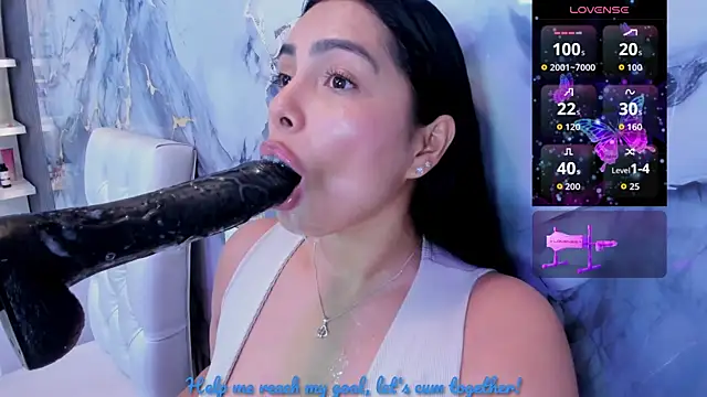 Snapshot of evelinn_belen chatting on June 22, 4:15 pm evelinn belen online show from June 22, 4:15 pm
