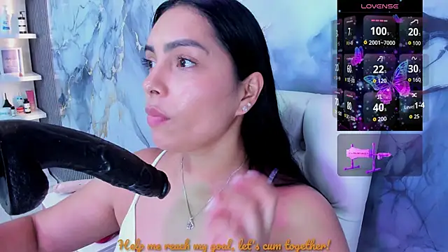 Snapshot of evelinn_belen chatting on June 27, 12:55 pm evelinn belen online show from June 27, 12:55 pm