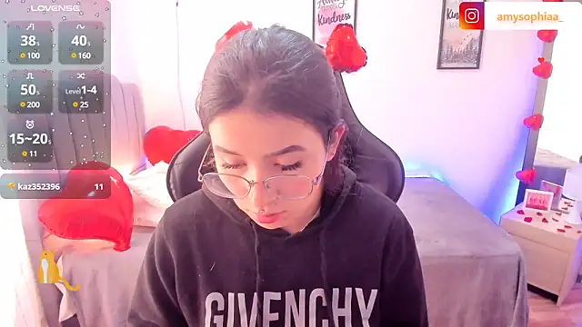 Amy joones online show from February 5, 4:36 pm