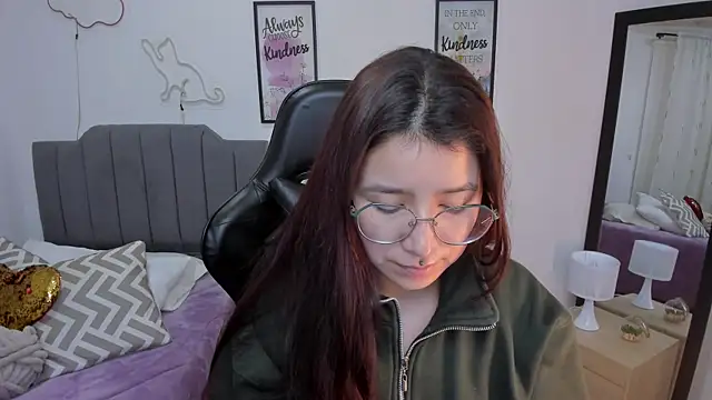 Amy joones online show from March 5, 11:17 am