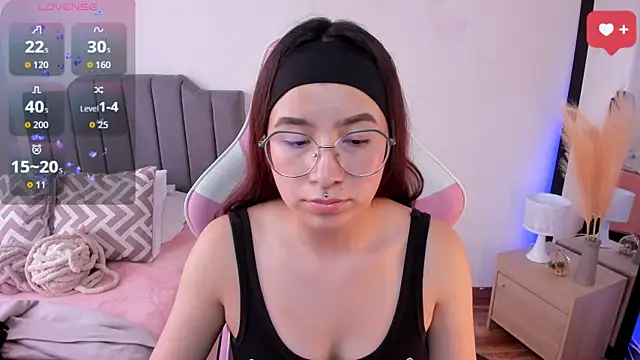 Snapshot of Amy_joones chatting on April 29, 5:30 pm Amy joones online show from April 29, 5:30 pm