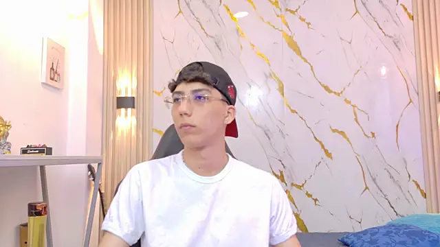 Snapshot of Nikolay_Gregori chatting on July 5, 4:07 am Nikolay Gregori online show from July 5, 4:07 am