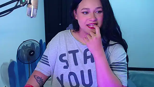Luciernaga18 online show from October 11, 1:49 am
