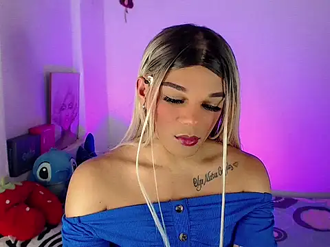 Snapshot of Gorrion__ chatting on May 19, 11:55 pm Gorrion online show from May 19, 11:55 pm