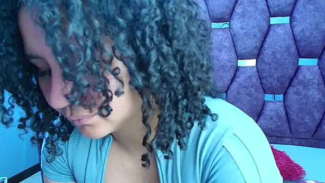 Snapshot of AlaSmith chatting on May 14, 1:45 am AlaSmith online show from May 14, 1:45 am