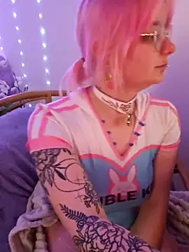 Snapshot of LaskaLeRoomba chatting on March 22, 5:52 pm LaskaLeRoomba online show from March 22, 5:52 pm