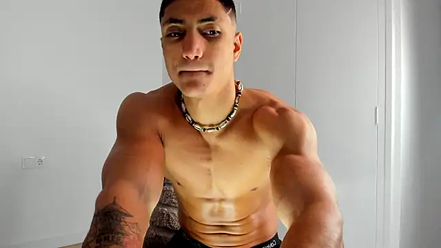 Snapshot of dan01_ chatting on January 14, 10:48 am dan01 online show from January 14, 10:48 am