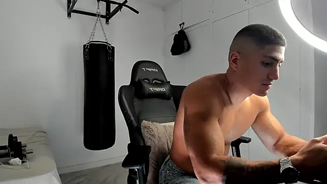 Snapshot of dan01_ chatting on November 5, 2:17 pm dan01 online show from November 5, 2:17 pm