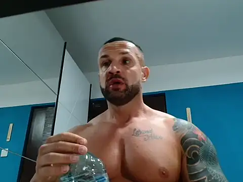 Snapshot of Magnificmuscles89 chatting on March 20, 9:46 pm Magnificmuscles89 online show from March 20, 9:46 pm