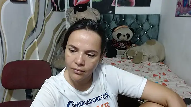 Snapshot of manzanahot9 chatting on July 10, 9:56 am manzanahot9 online show from July 10, 9:56 am