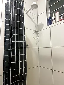 Snapshot of couple_shy chatting on October 14, 1:50 am couple shy online show from October 14, 1:50 am