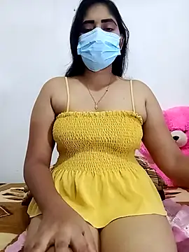 SLZAARA online show from November 18, 8:24 pm