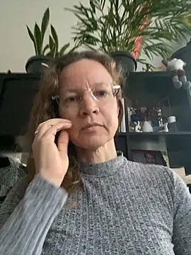 AnnikaRose online show from November 18, 6:40 am