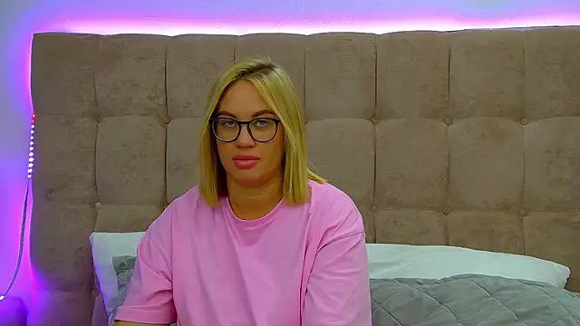 MariaNeumann online show from November 12, 6:36 am