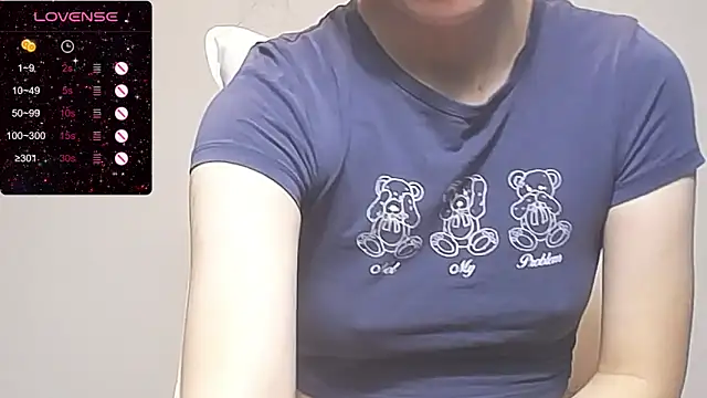 Snapshot of RRUUBBYYY chatting on May 1, 4:39 am RRUUBBYYY online show from May 1, 4:39 am