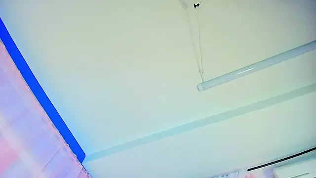 liccy hall online show from April 17, 11:46 am