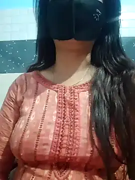 Snapshot of Aishwaryaa_69 chatting on January 24, 12:20 pm Aishwaryaa 69 online show from January 24, 12:20 pm