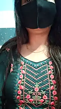 Snapshot of Aishwaryaa_69 chatting on January 25, 9:47 am Aishwaryaa 69 online show from January 25, 9:47 am