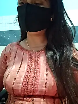 Snapshot of Aishwaryaa_69 chatting on January 29, 9:33 am Aishwaryaa 69 online show from January 29, 9:33 am